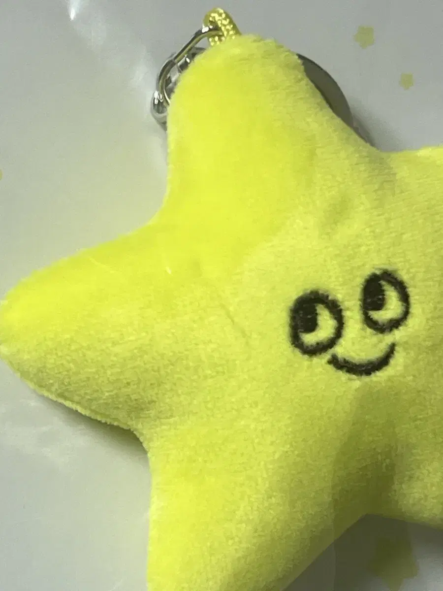 Taeyong starfish keyring I'm selling! (photocard includedX)