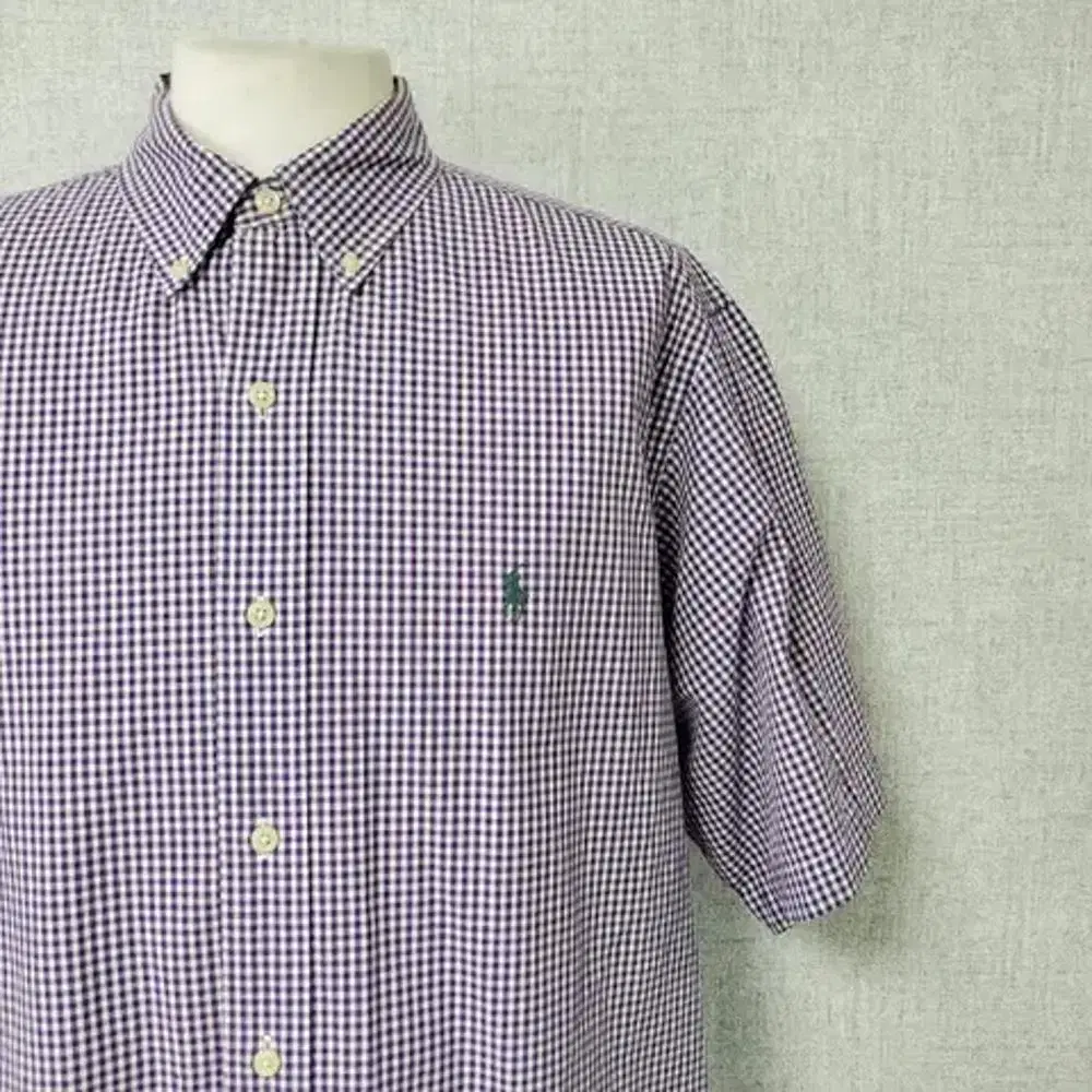 Genuine L Polo Ralph Lauren short sleeve shirt. (cw143)