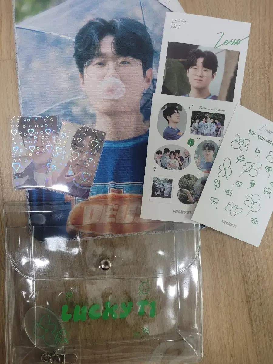 T-One Zeus Lucky T-One A BWTS with Photocard