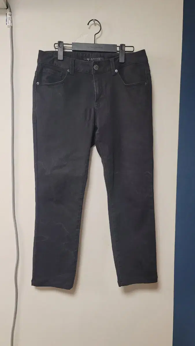 GUESS Gess Black Jean 30