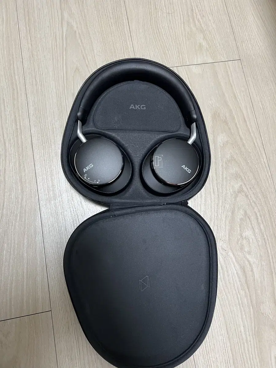 AKG N9 hybrid 헤드폰