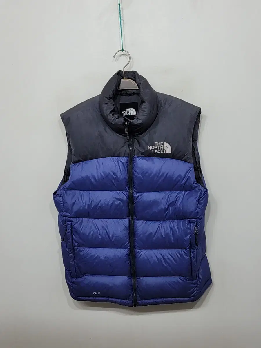 (95) The North Face Puffer Vest 700 Goose Down Vest