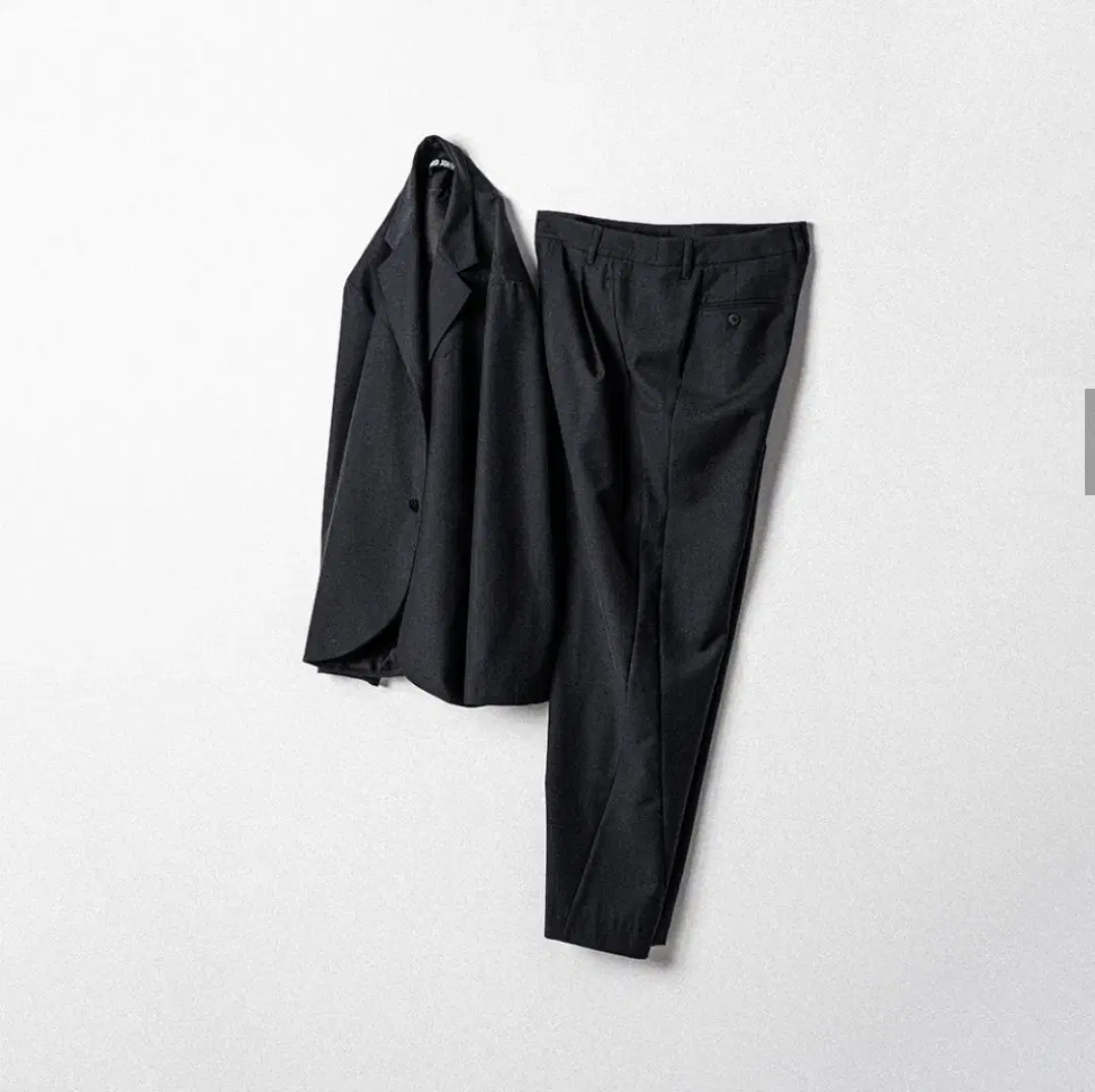 [New/RoadzoneGray/SetupXL,L] Blazer One-Tuck Slacks Navy