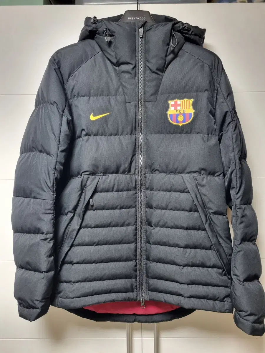 Nike Barcelona Padded XL (105)