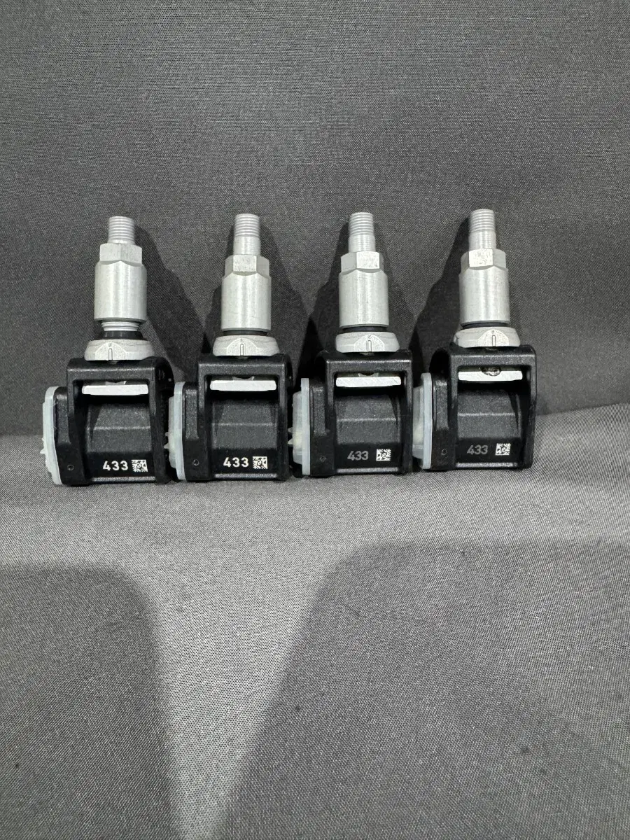 벤츠 TPMS 센서 한대분 판매합니다