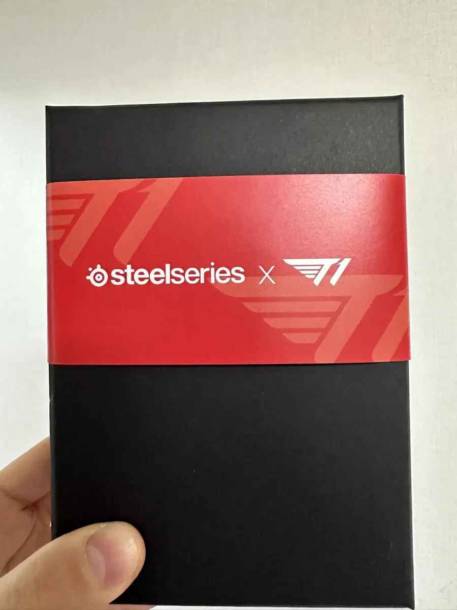 SteelSeries Collaboration T1 T1 Box (Unsealed)