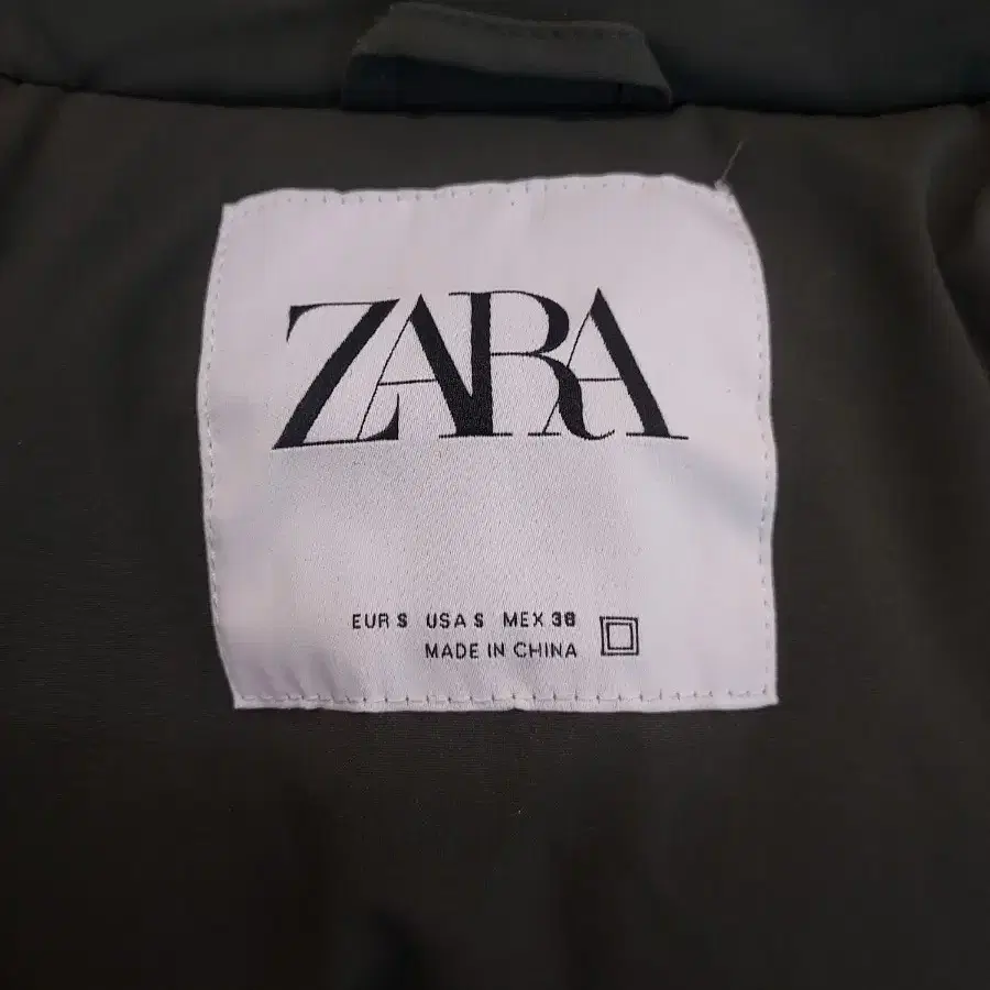 ZARA 패딩