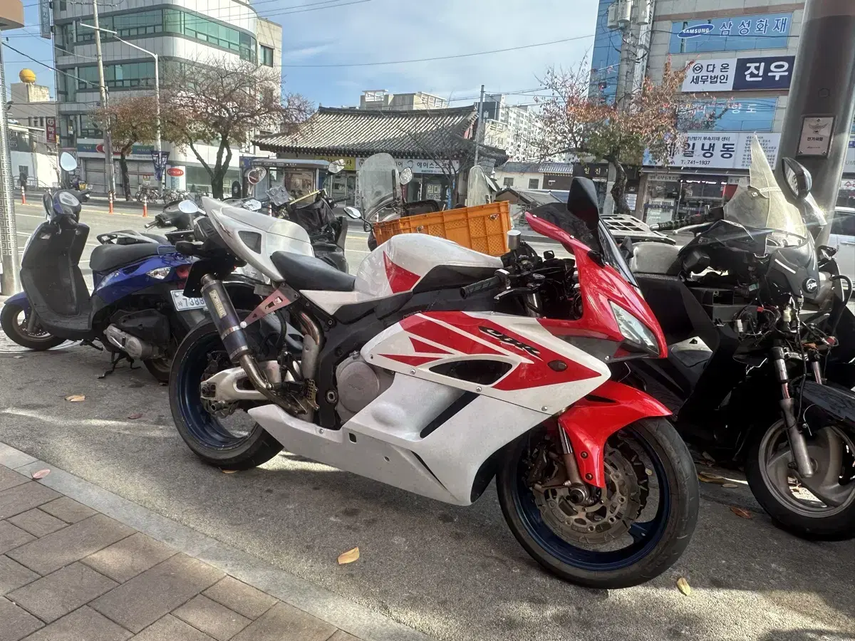 cbr 1000 rr 2005 냉동차