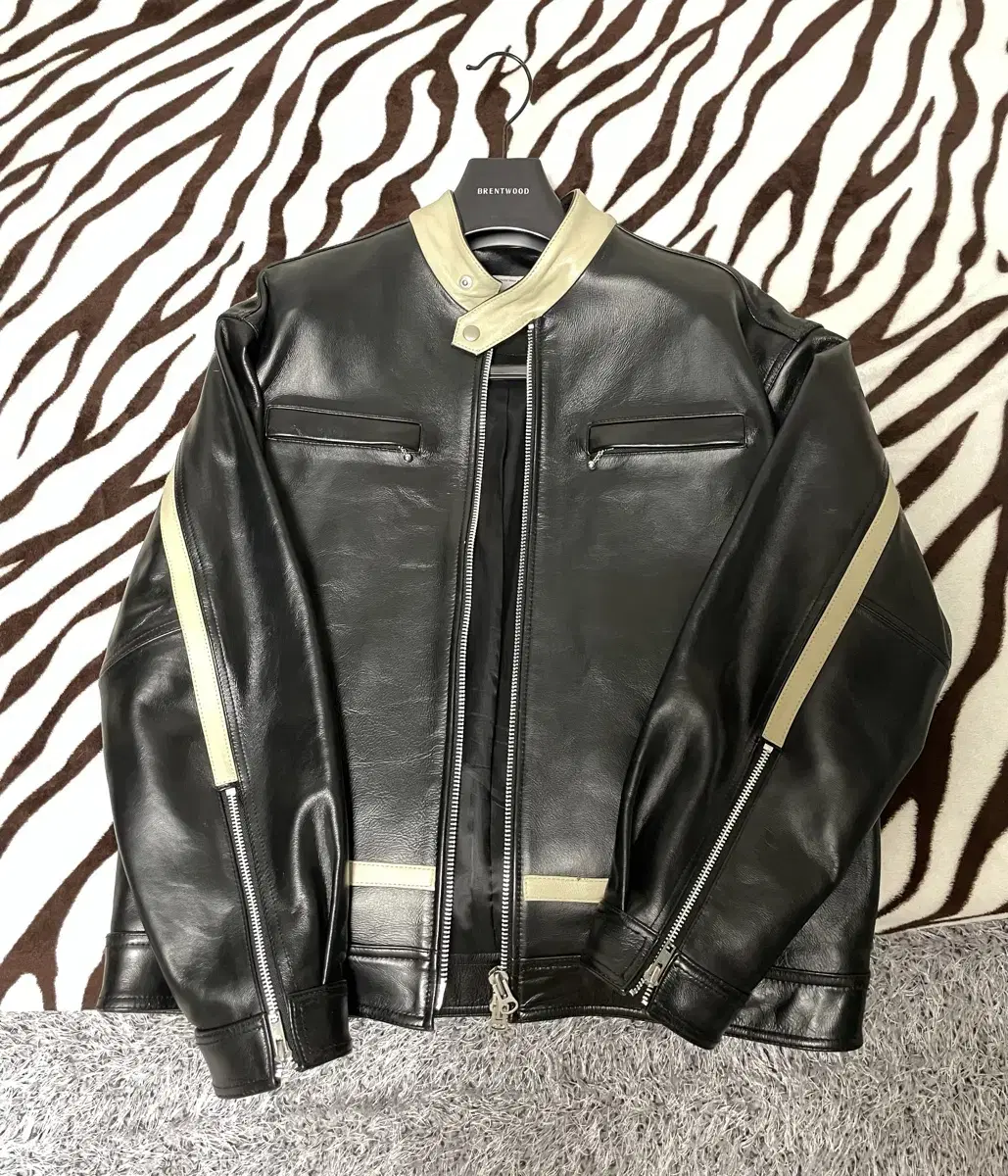 VivaStudio Leather Jacket