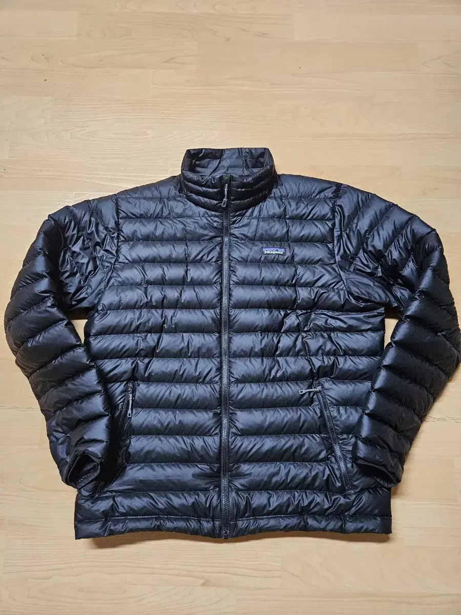 Patagonia Down Sweater Black L