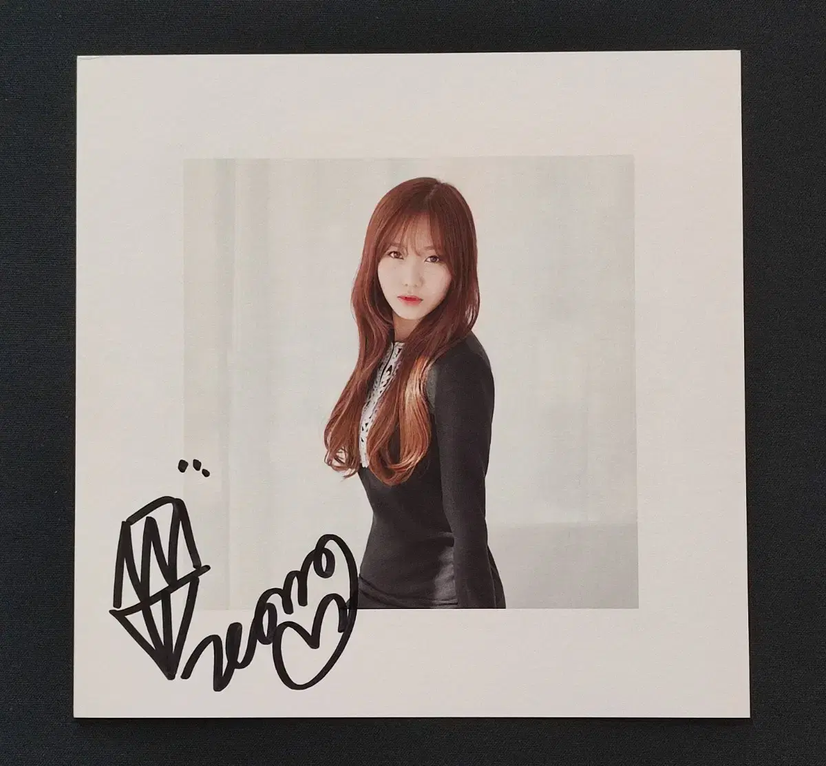 Lovelyz ryu sujeong Autographed