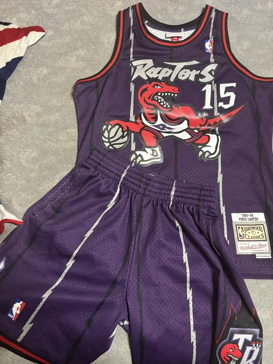 Mitchell & Ness Toronto Raptors Vinscater Jersey Set