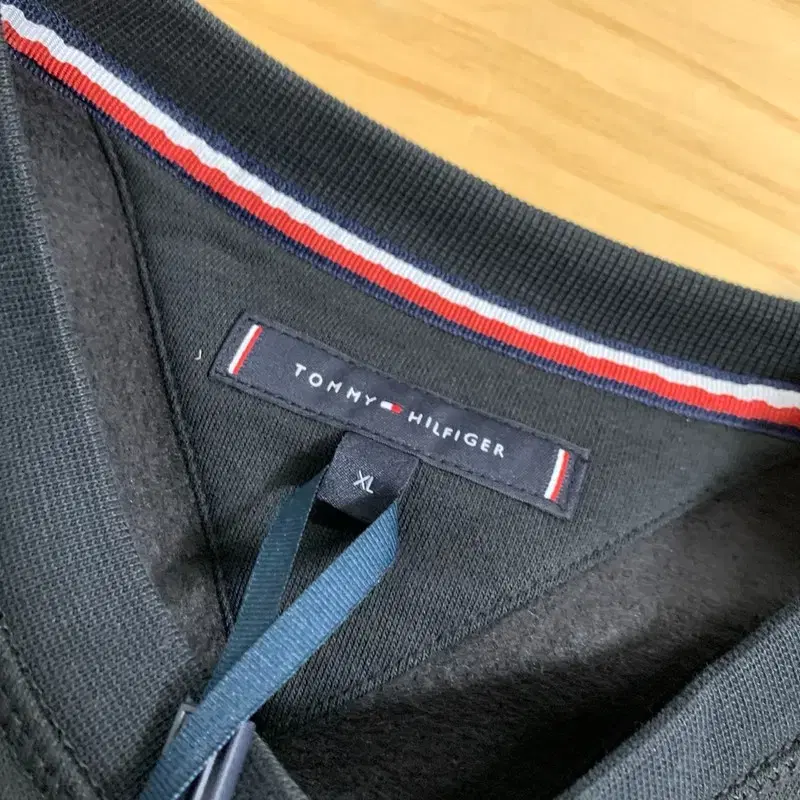 새상품 TOMMY HILFIGER 타미힐피거 프린팅 맨투맨