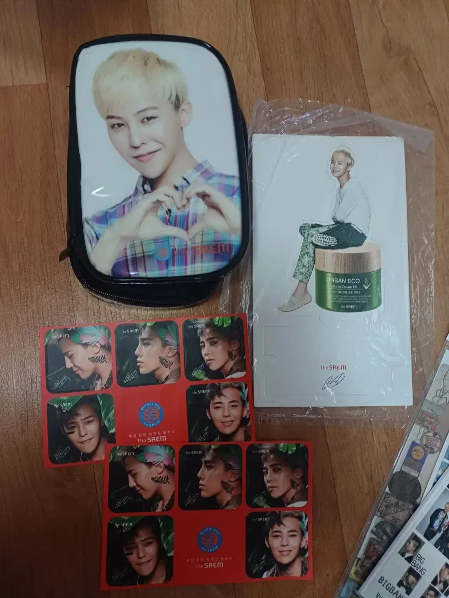 G-Dragon GD The Sam Harakeke Pouch Set