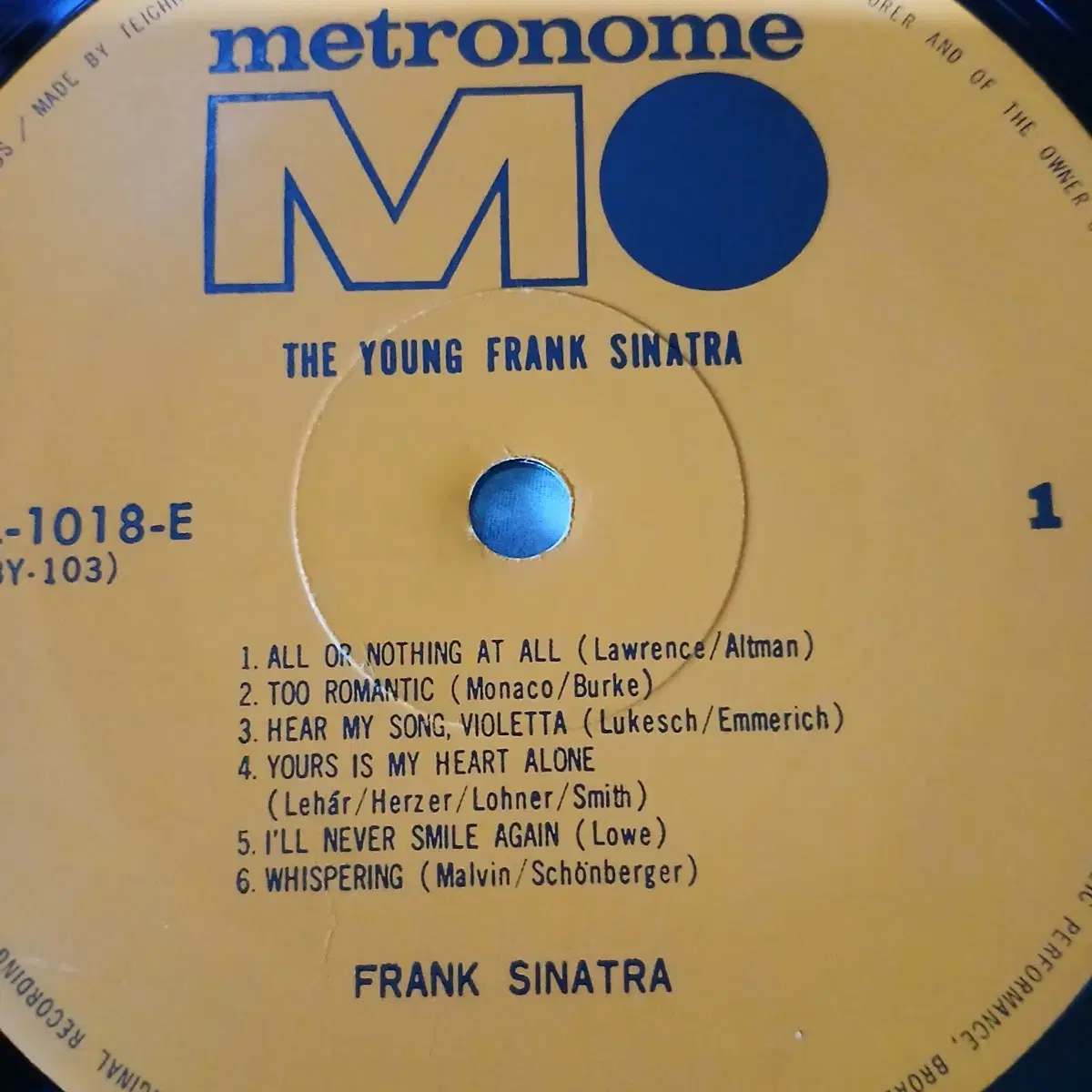 Lp중고 THE YOUNG FRANK SINATRA 음반 판매합니다.