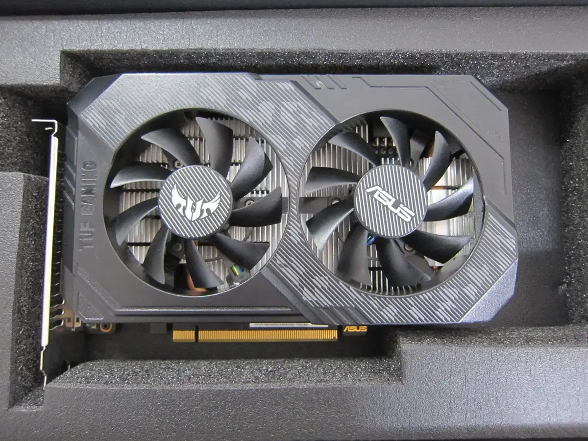 ASUS TUF Gaming GTX1660 SUPER O6G D6 6GB