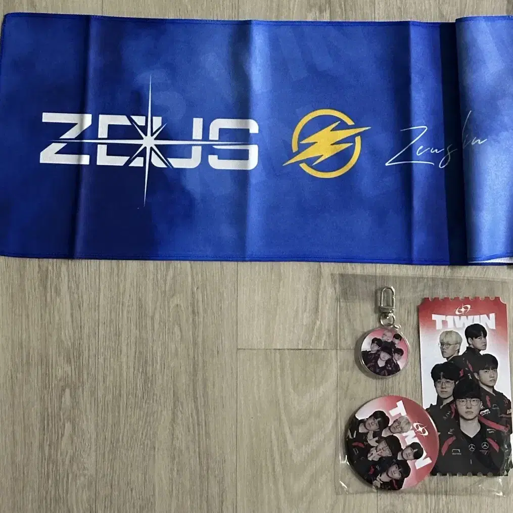 T1 ZEUS 티원 제우스 한생 유니폼 져지 포카 굿즈 판매