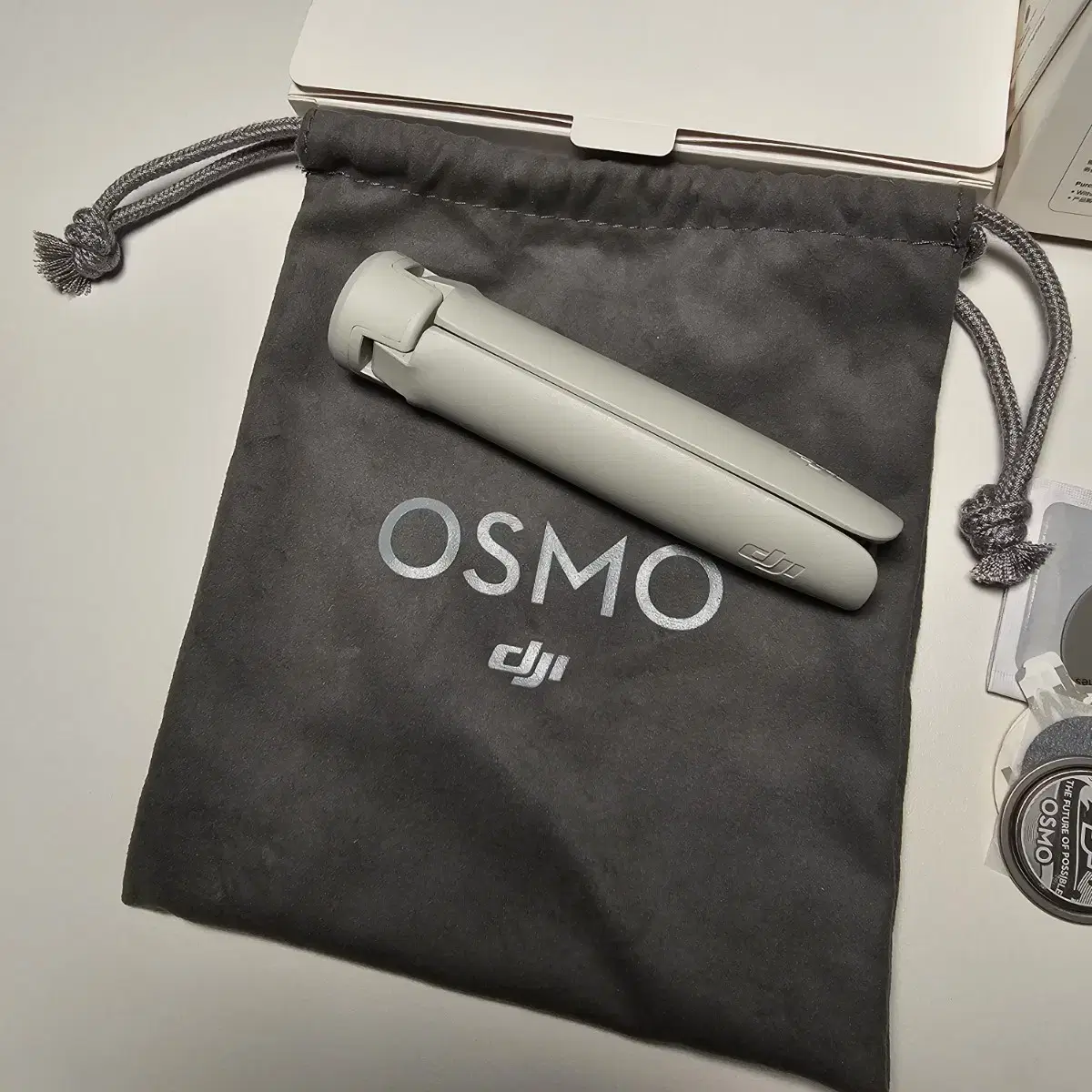 DJI OSMO 오즈모 모바일 4 (한번 사용)