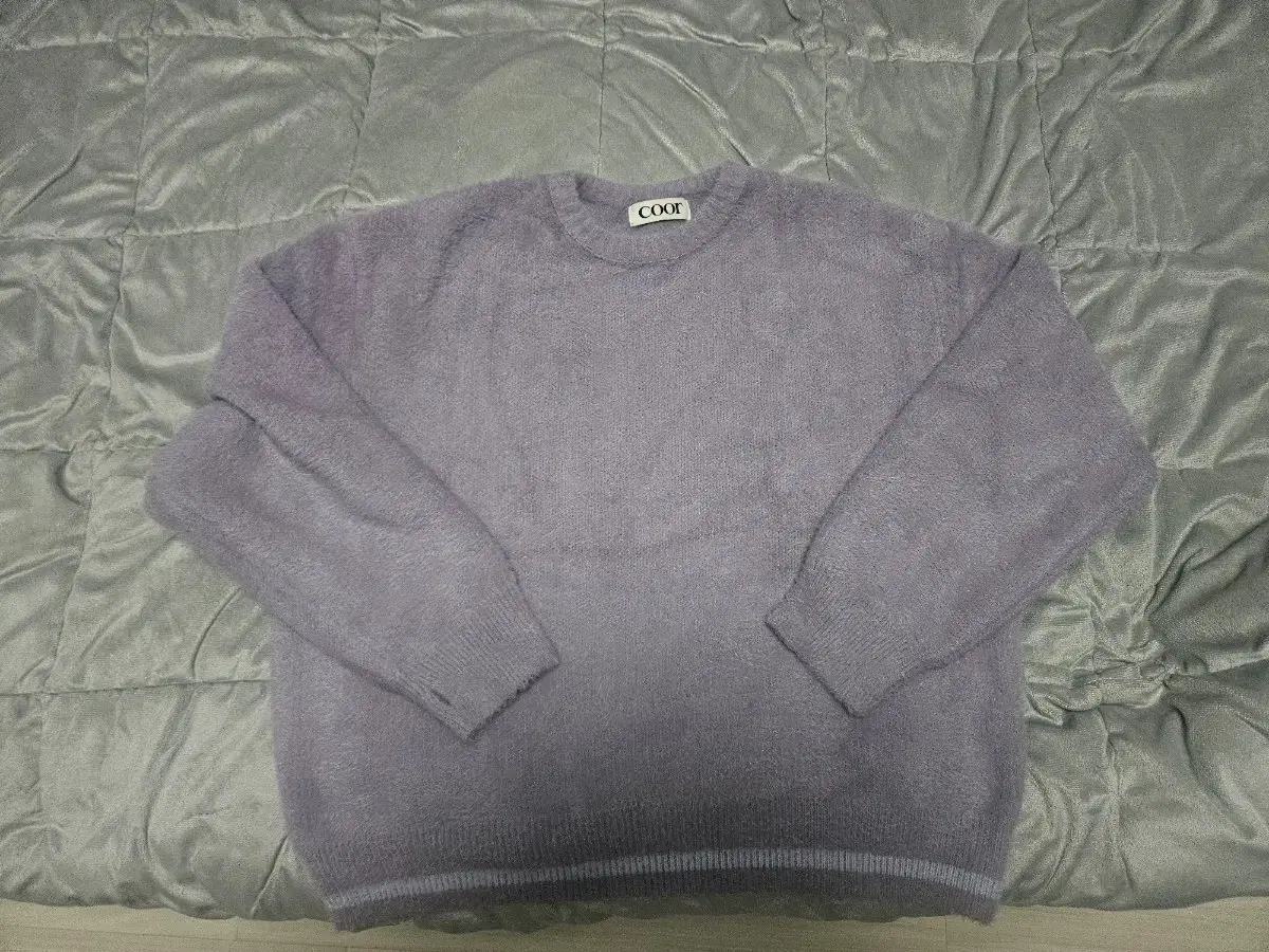 Coors Shaggy Ribbed Fingerless Sweater in Baby Purple