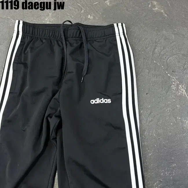 L ADIDAS PANTS 아디다스 바지