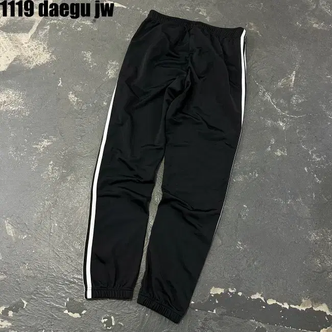 L ADIDAS PANTS 아디다스 바지