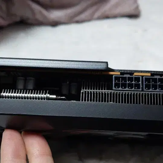 사파이어 펄스 RX7600XT 팝니다.