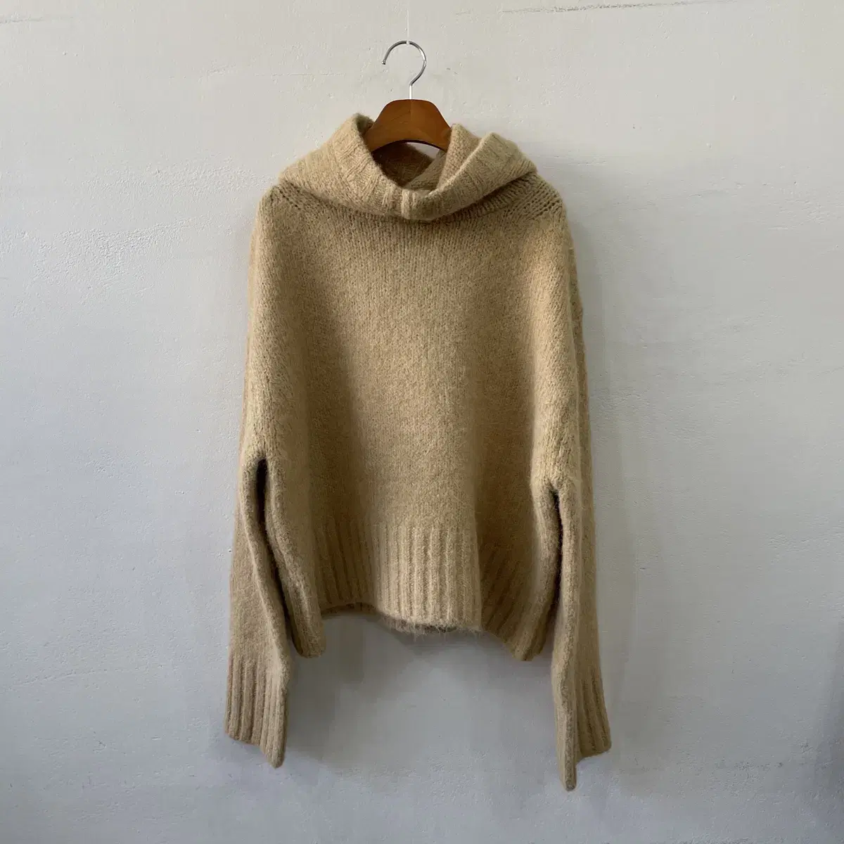 Uniform Price New Arrivals Turtleneck Loose Fit Hooded Knit Tee