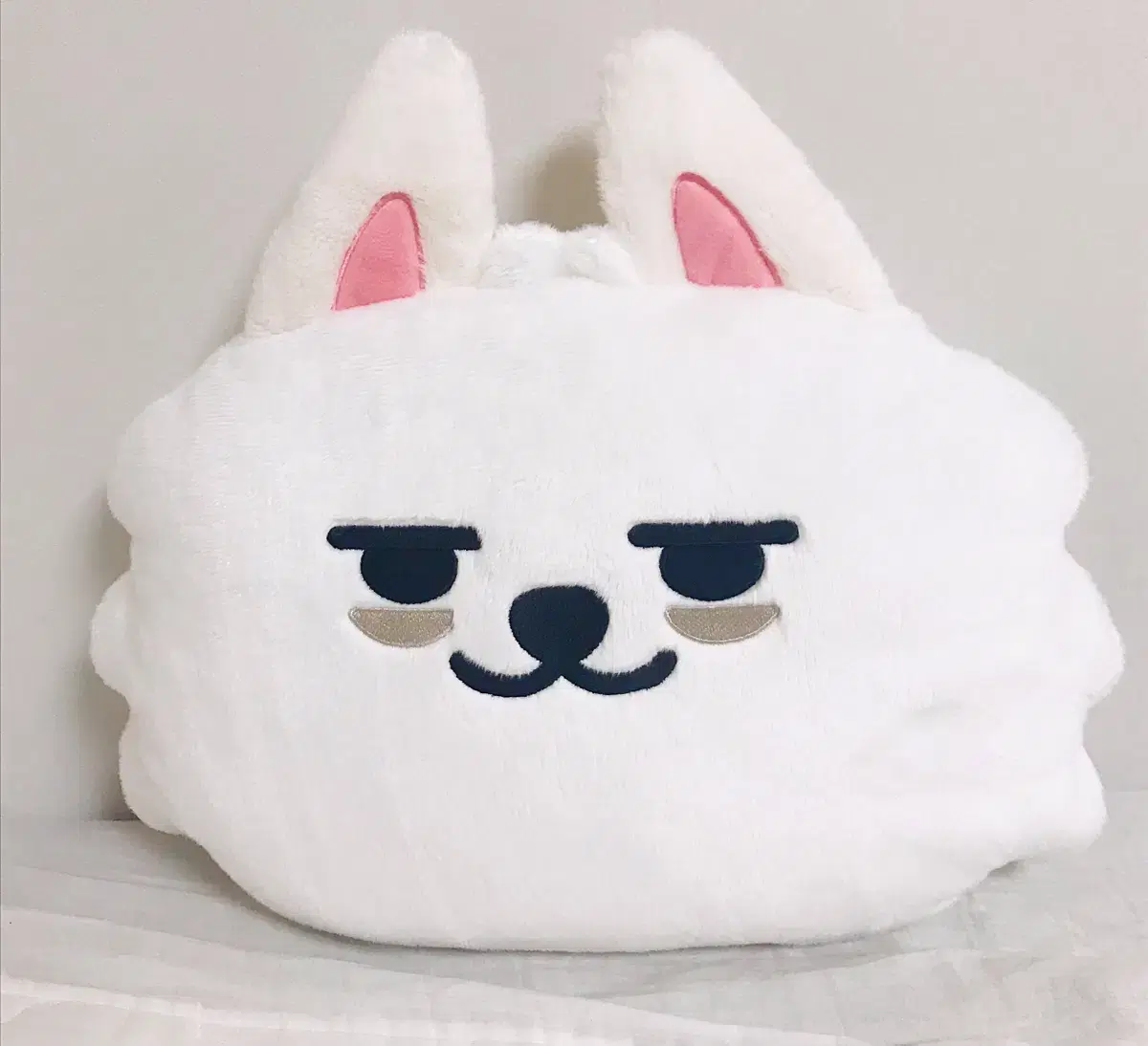 Hornbatu Face Cushion