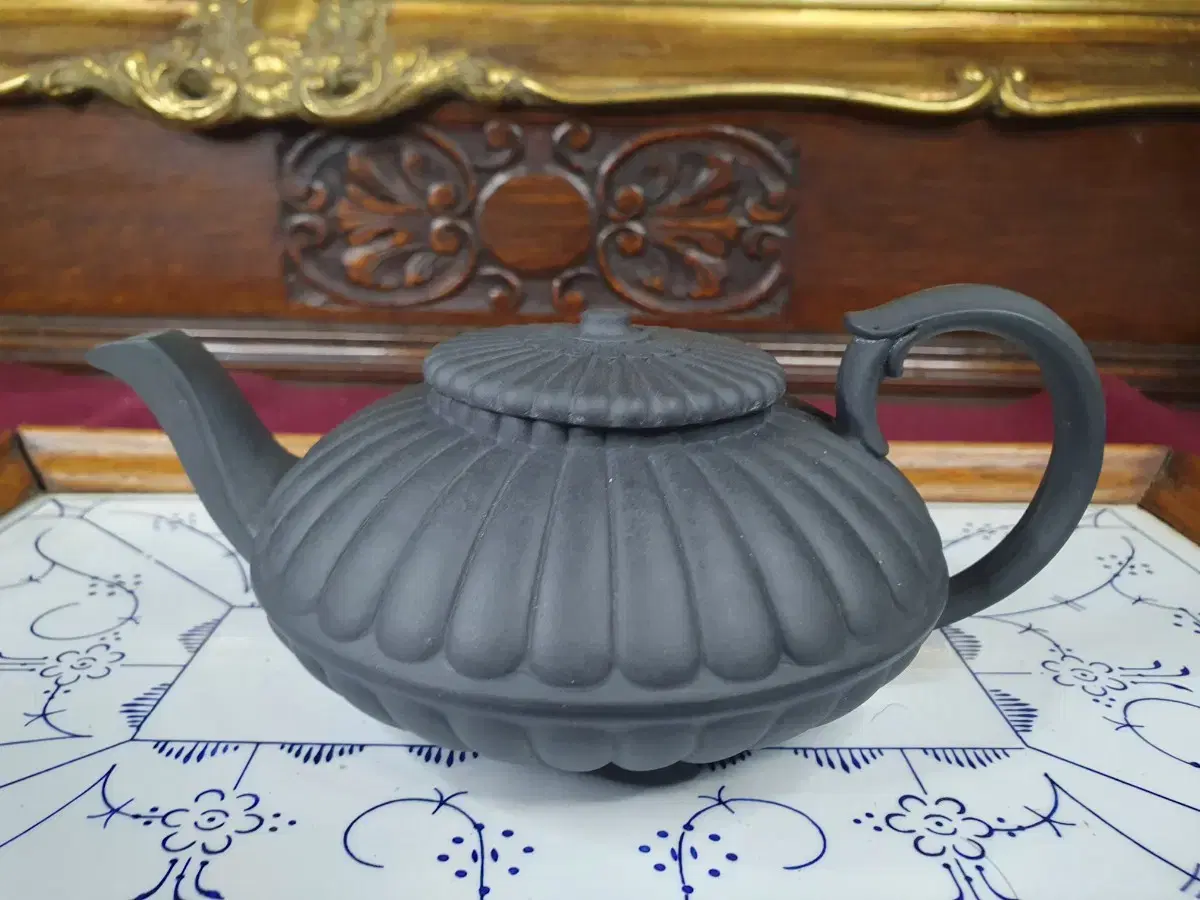 1800년 Wedgwood Basalt Black