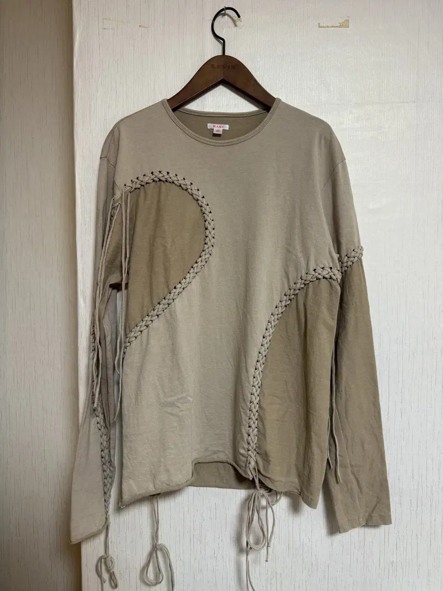 Masu Masu Cutting Long Sleeve