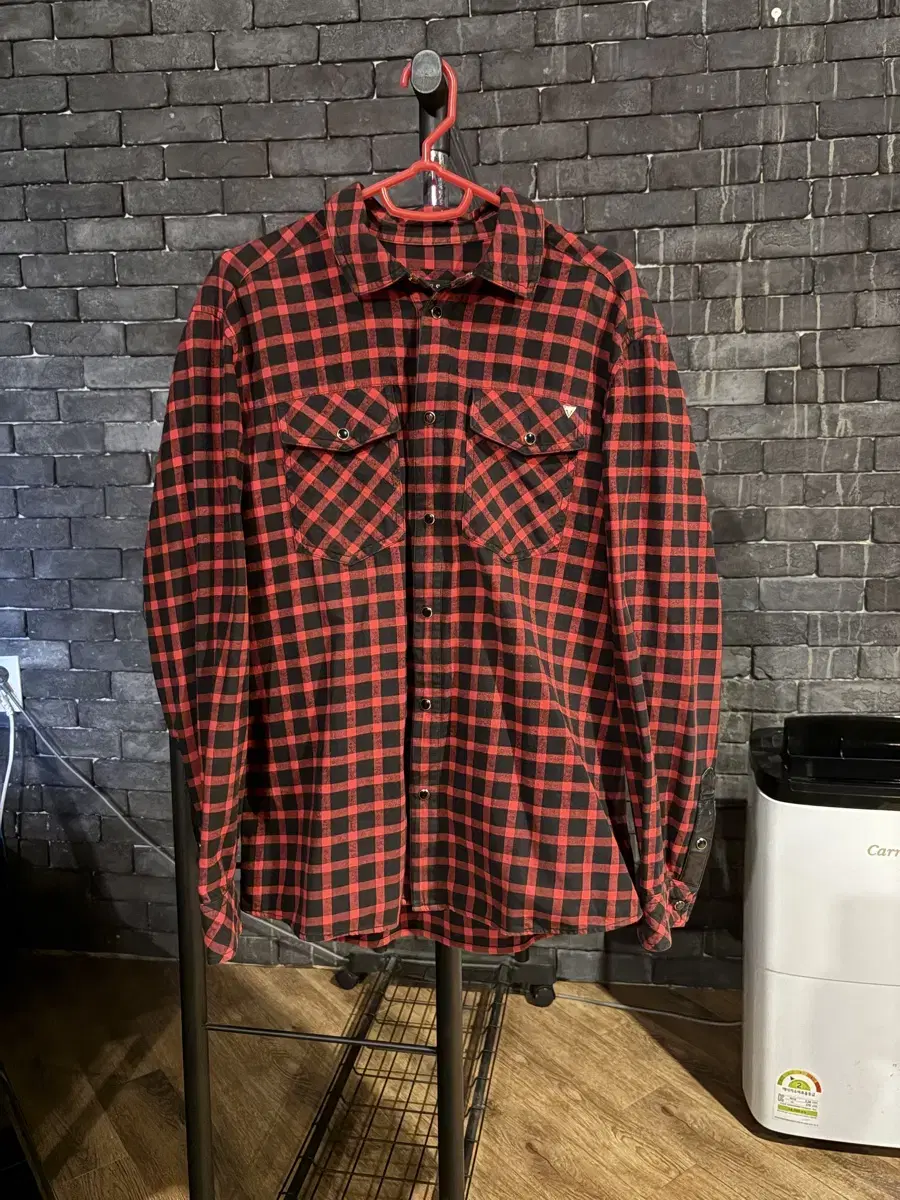 Geth man black checks south sell (100)