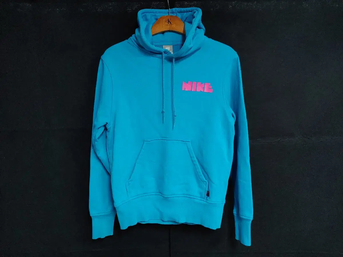 Nike Vintage Hoodie in size S 95