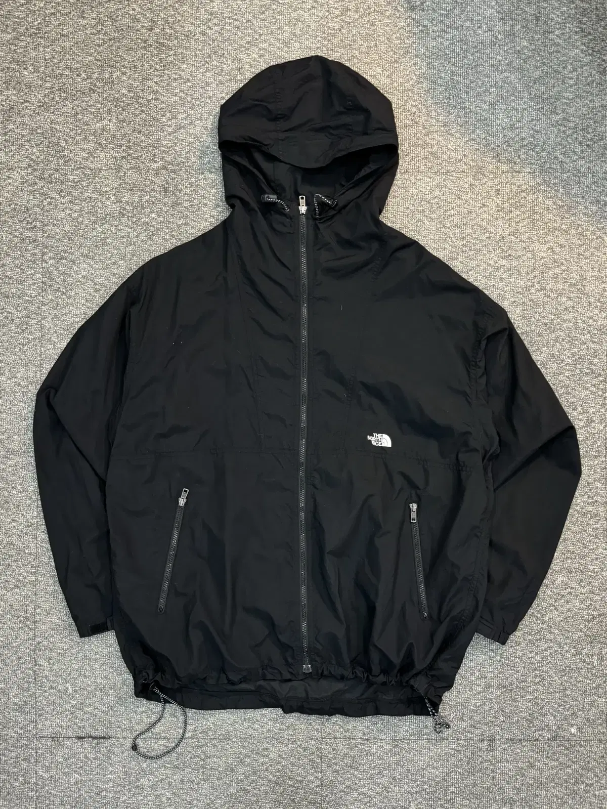 (XXL) The North Face Nylon Midlogo Wind Jacket