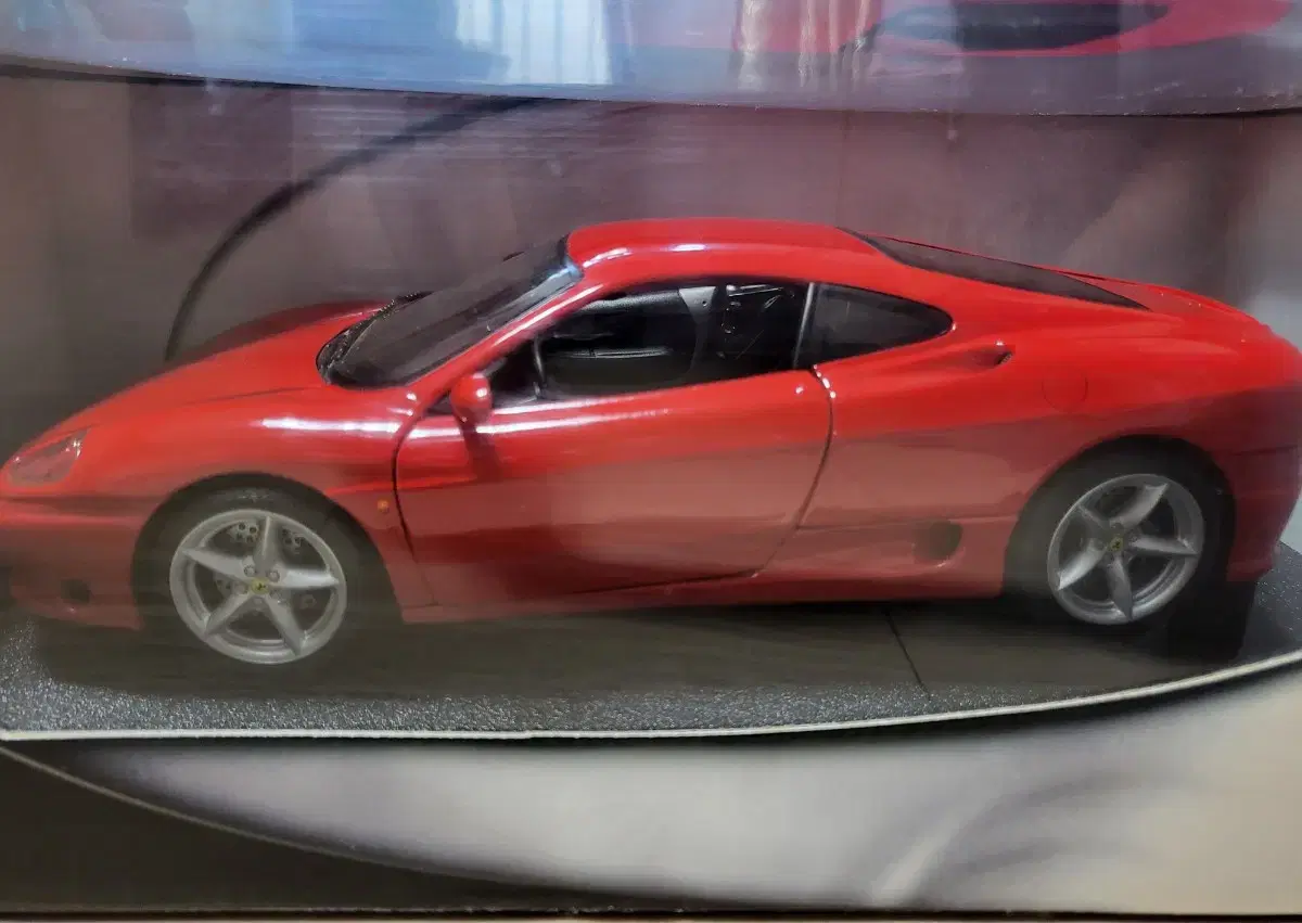 Hot Wheels Ferrari 360 Modena Rouge 1:18