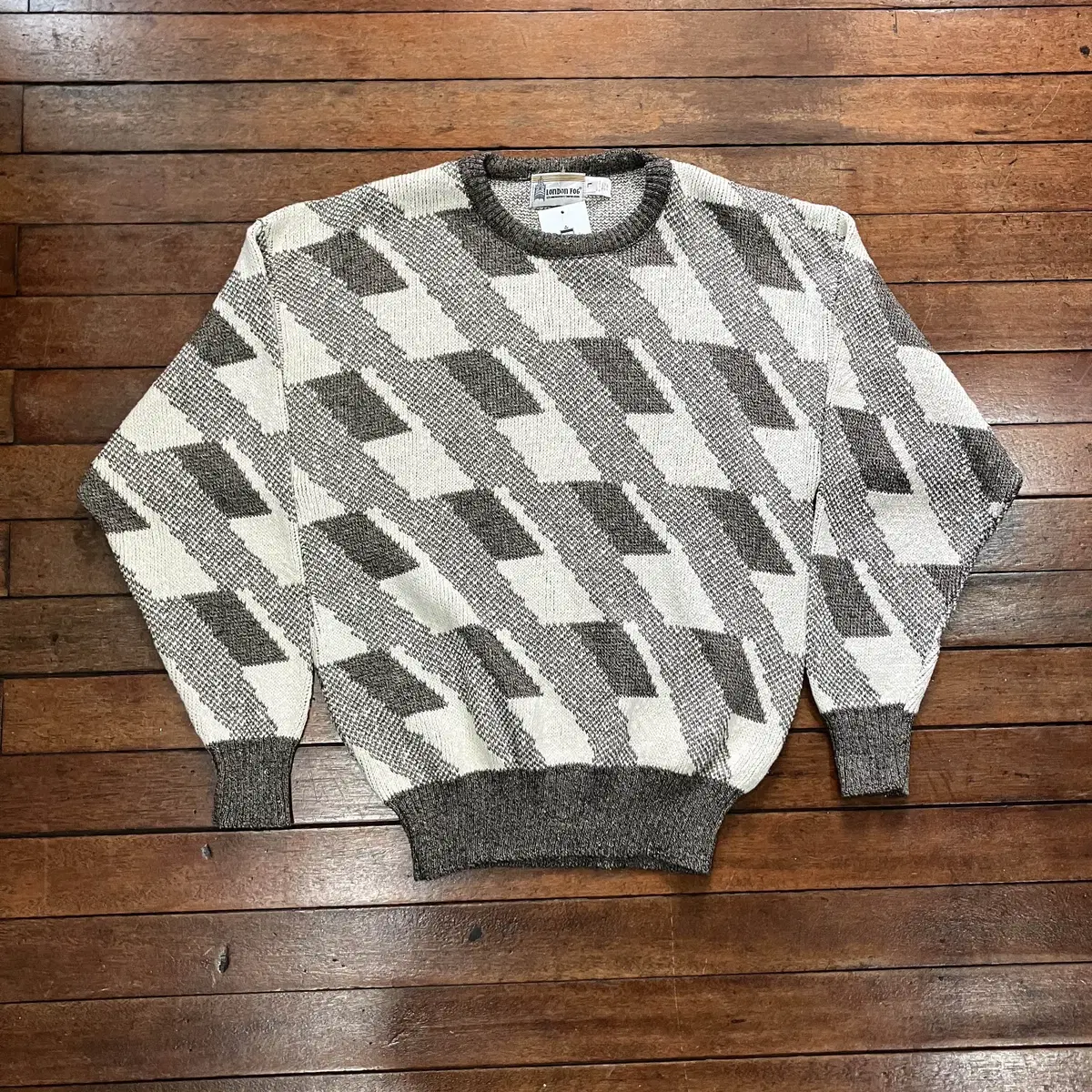 London Fog acrylic knit sweater