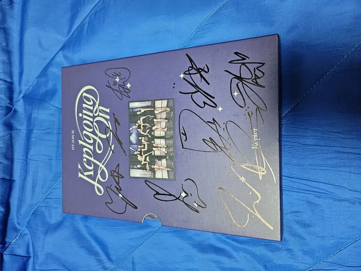 Kep1er sign album sells