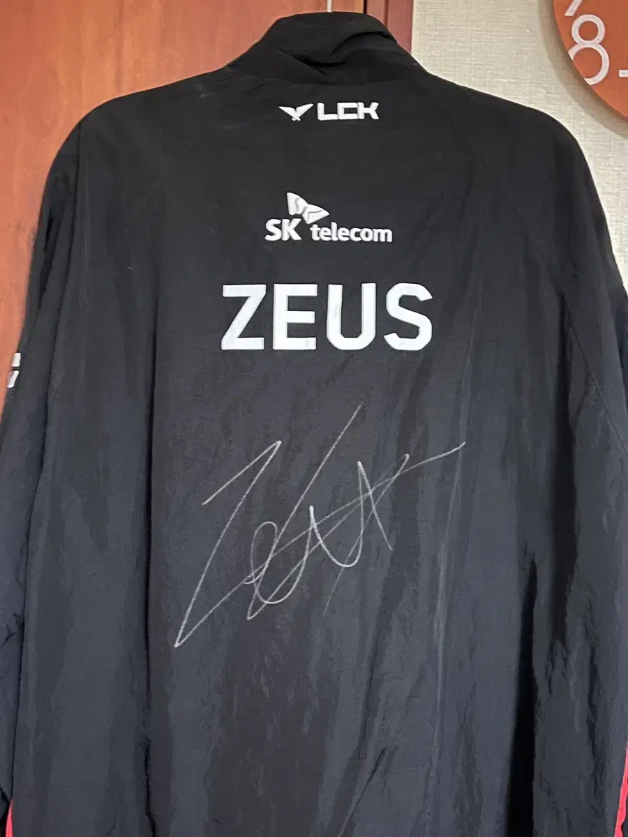 2023 T1 Spring Jersey Autographed Zeus Marking Tiwon