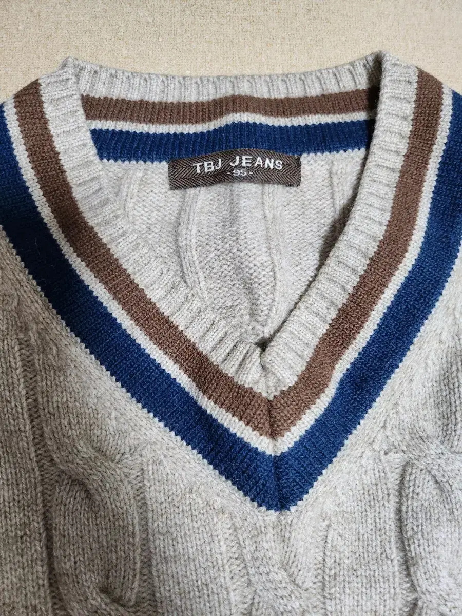 TBJ Beige Men's Knit 95