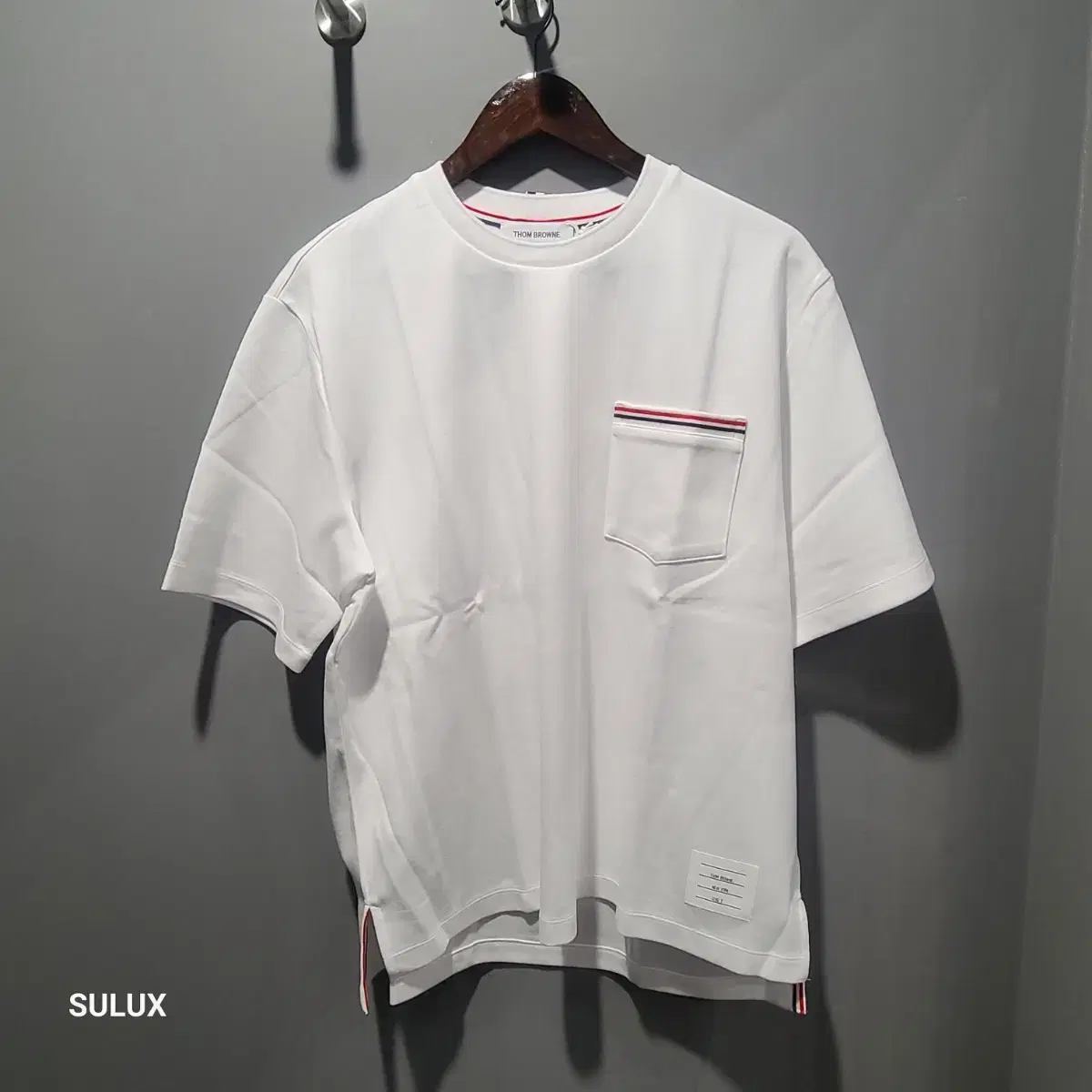 [NEW]Thom Browne Pocket Vahn Tee