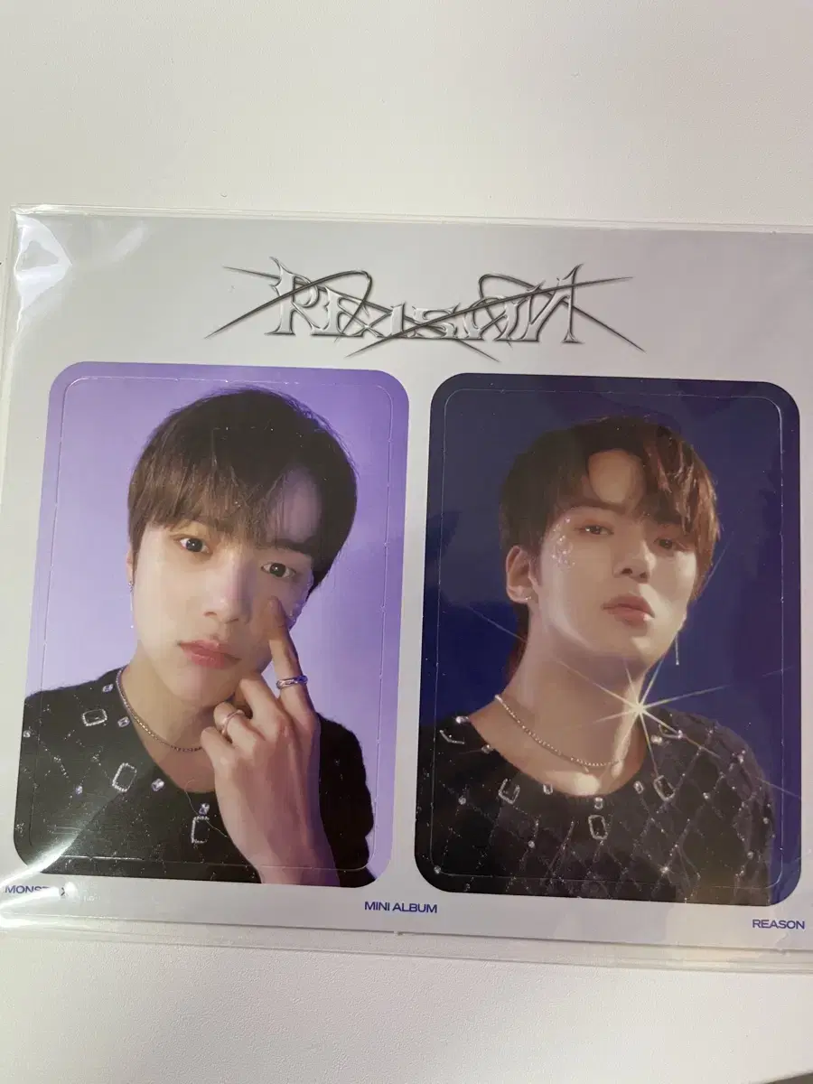 Monsta X minhyuk Risen Starship Pre-order Benefit