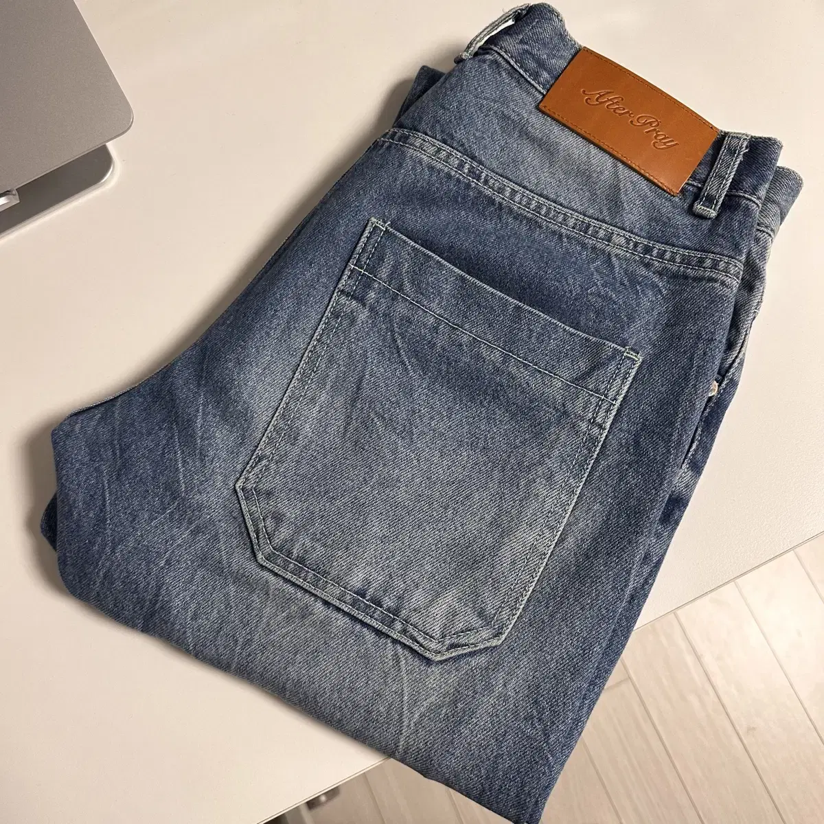 [M] Afterpray Straight Slash Thunder Washed Denim