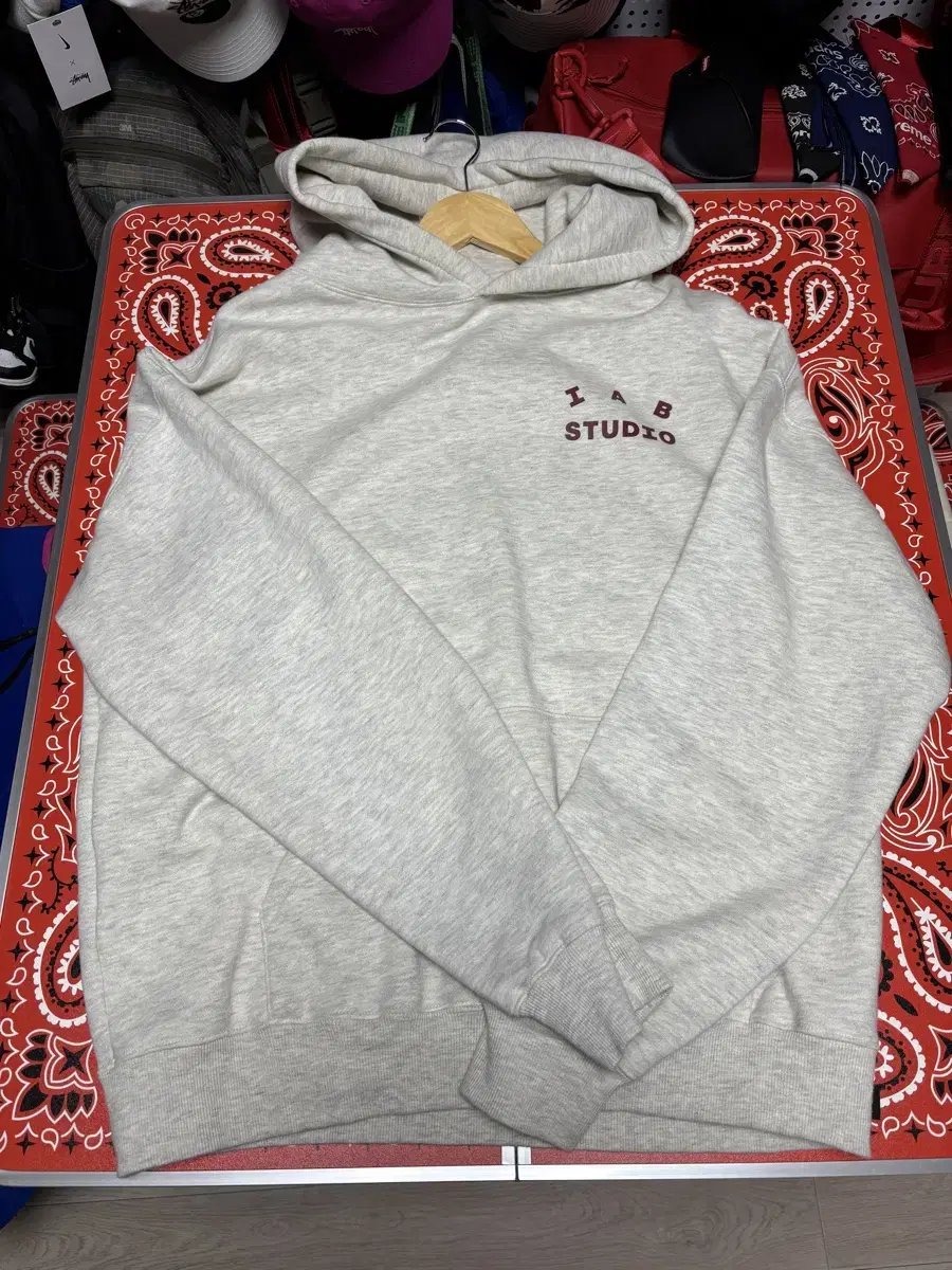 [L] iApp Studio Hooded Oatmeal Burgundy