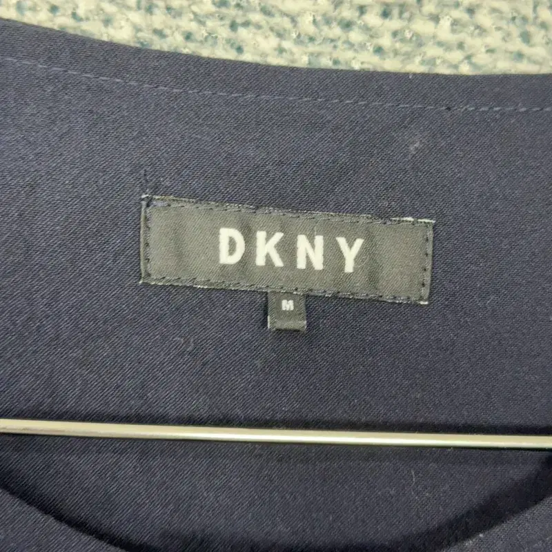 DKNY 캐주얼 네이비 긴팔티 M