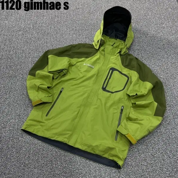 100 Columbia Gore-Tex Windbreaker