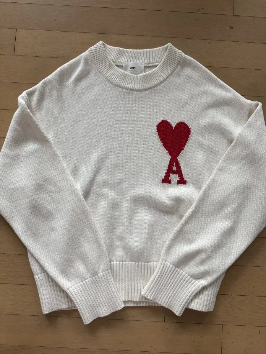 Ami Intarsia Big Heart Knit