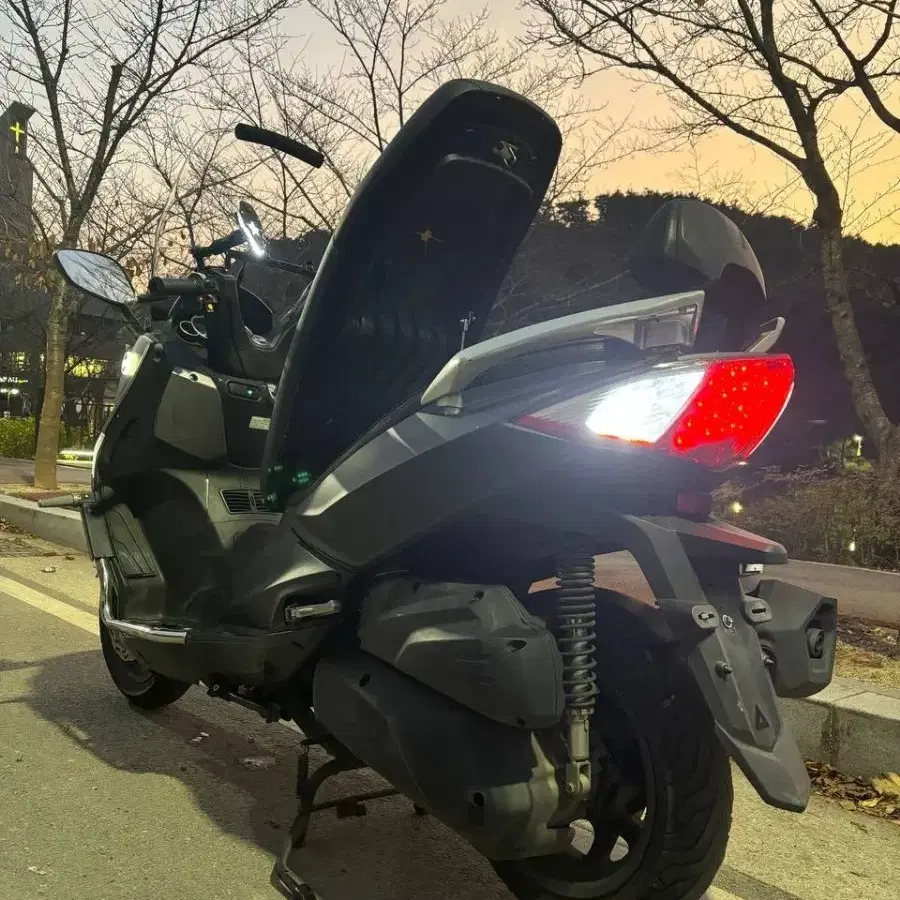 VS300 22년식 <조이맥스300,보이져300,크루심,vf125,시티