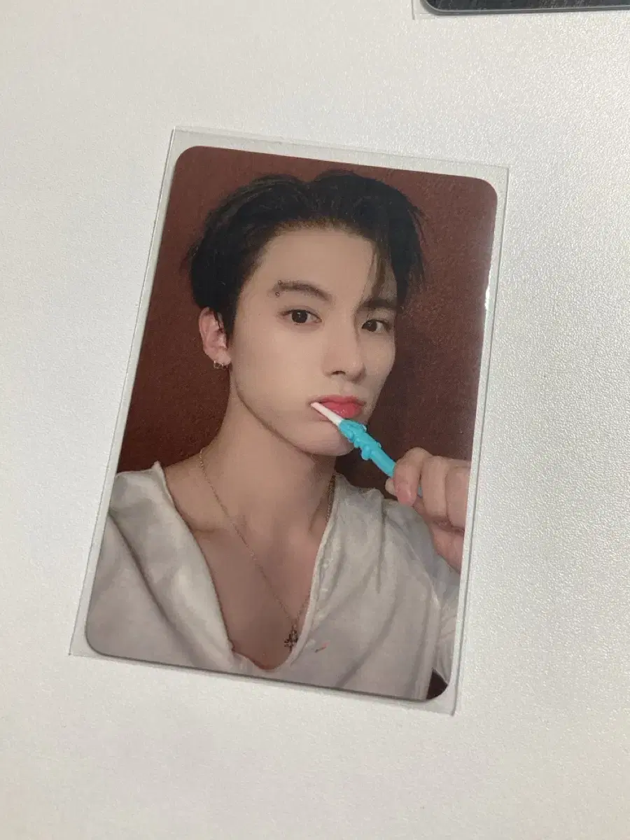 The Boyz Trigger Trigger Trigger HelloLive Gargle Photo Card pre-order benefit eric