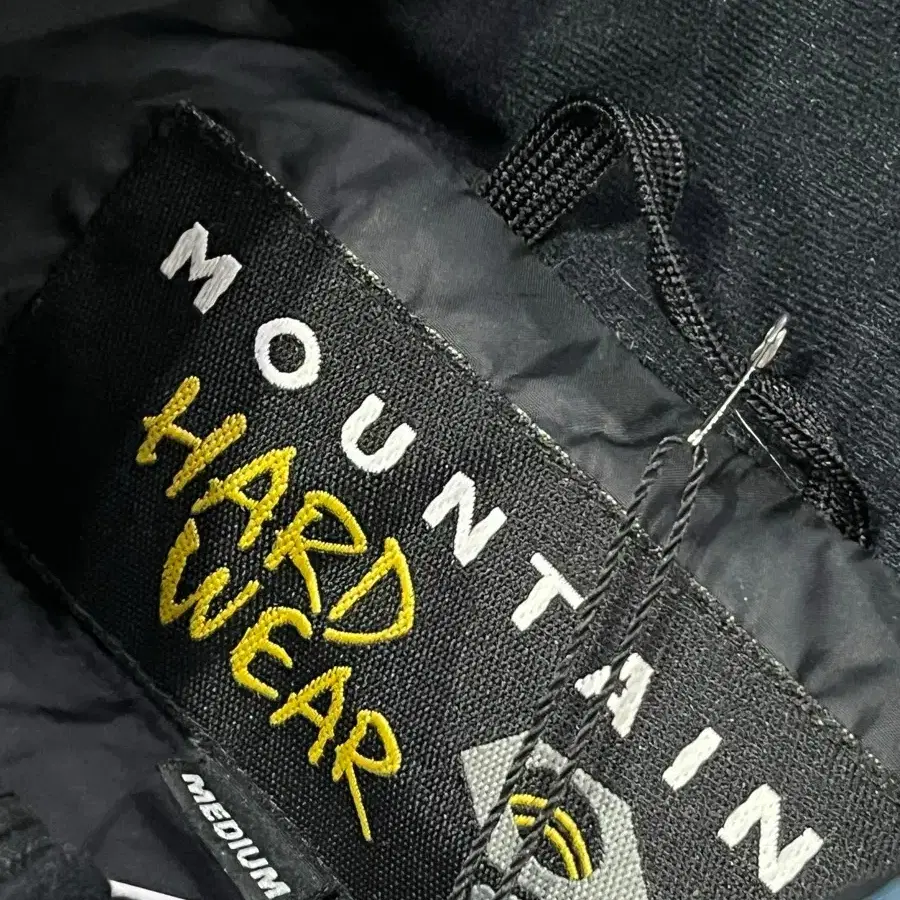 MOUNTAIN HARD WEAR 마운틴 하드웨어 다운 패딩베스트