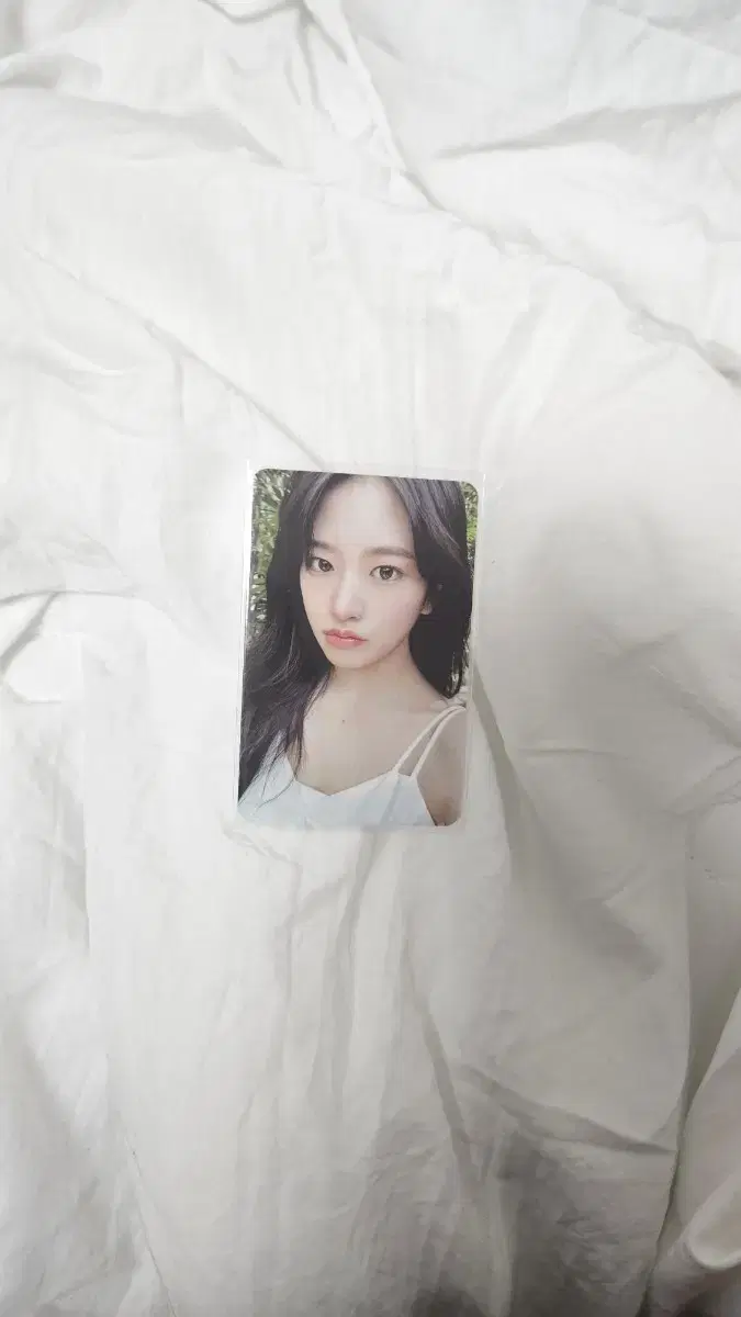 Ive been selling the Summer version yujin photocard 