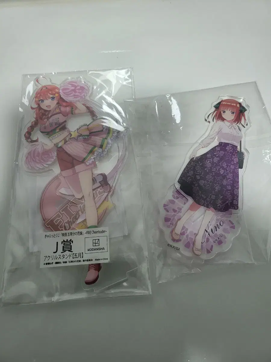 Bride Nakano Nino,Itsuki acrylic stand for sale in fifths